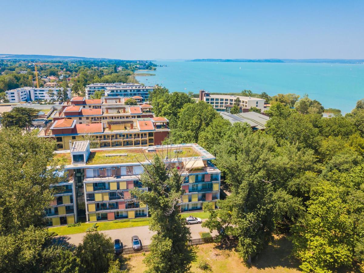 Mf Villa Azur Wellness Apartment Siófok Exterior foto
